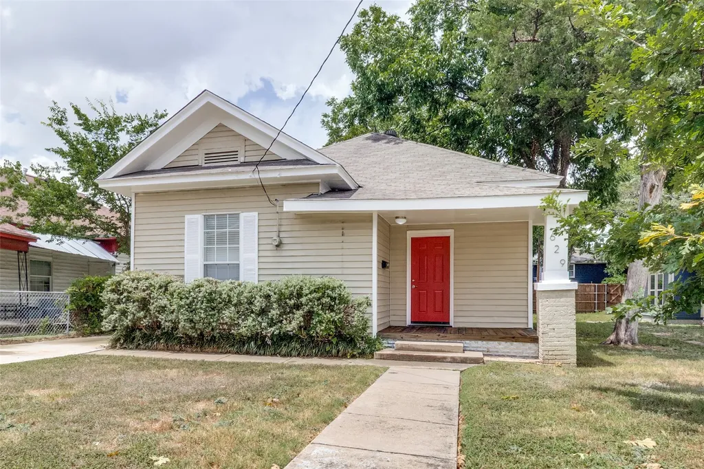 629 Melba Street Dallas TX 75208