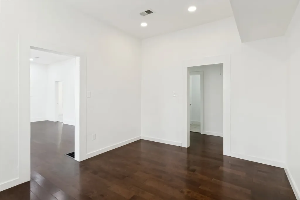 629 Melba Street Dallas TX 75208