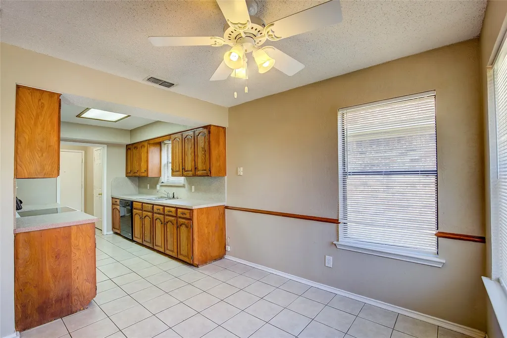 7724 Pebblebrook Drive Watauga TX 76148