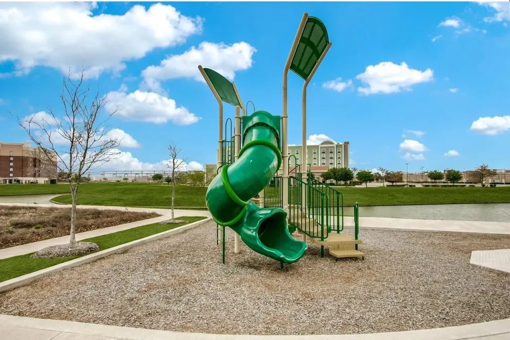 2739 Levee Lane Lewisville TX 75067