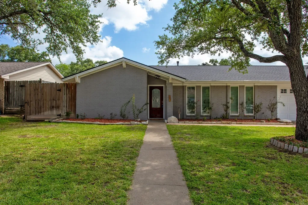 1817 Laura Lane College Station TX 77840