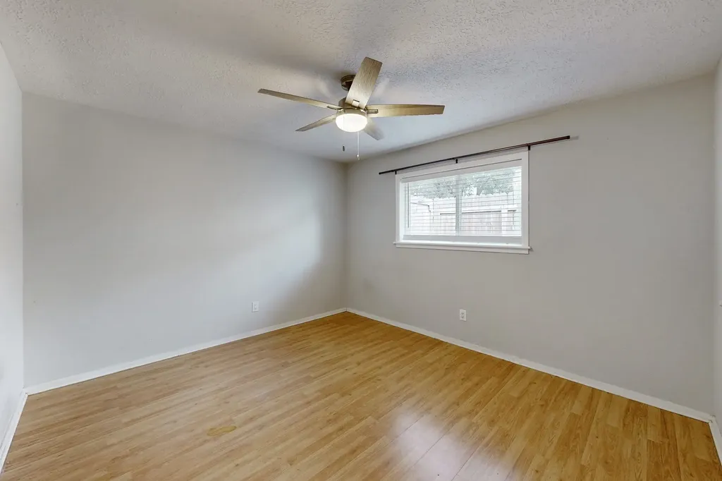 1817 Laura Lane College Station TX 77840