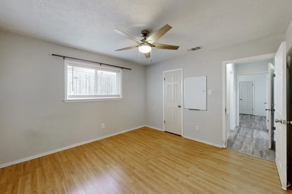 1817 Laura Lane College Station TX 77840
