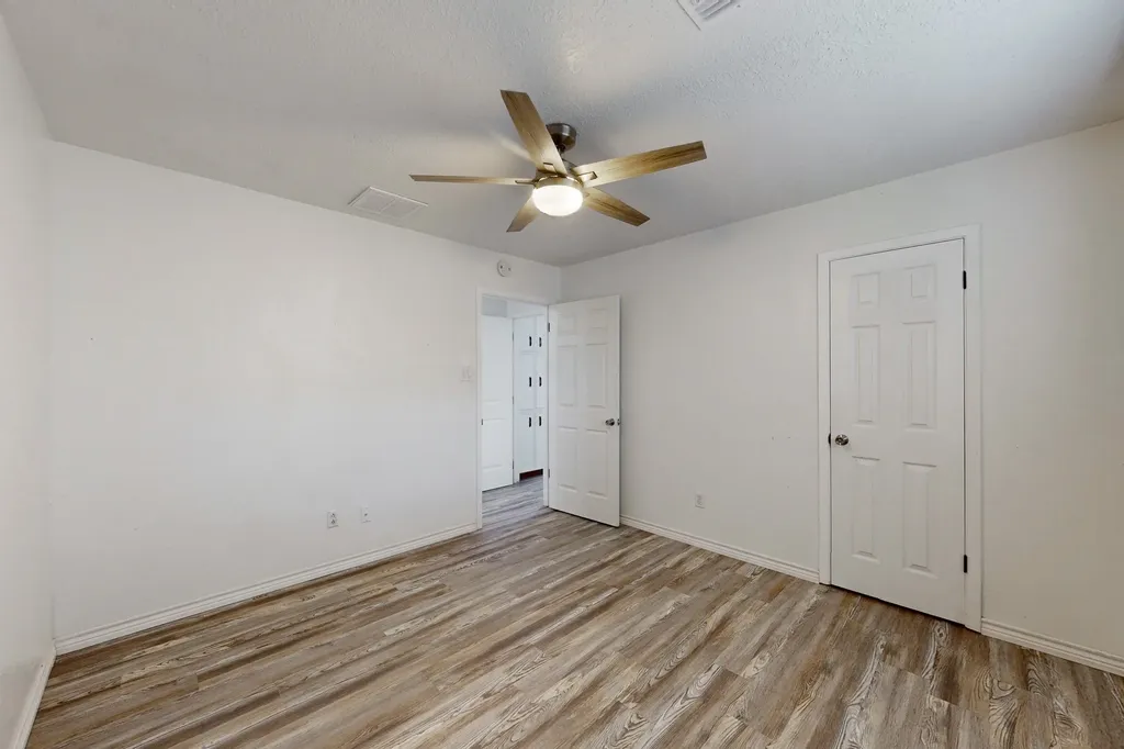 1817 Laura Lane College Station TX 77840