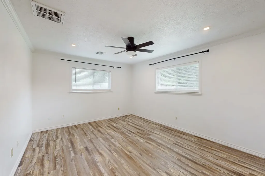 1817 Laura Lane College Station TX 77840