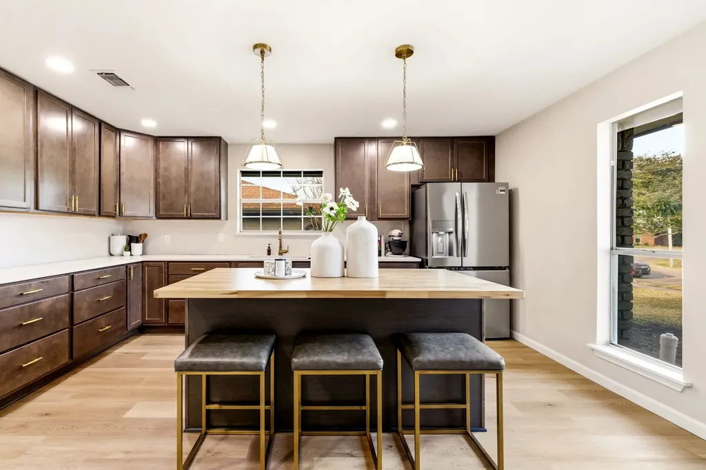 2341 Monticello Circle Plano TX 75075
