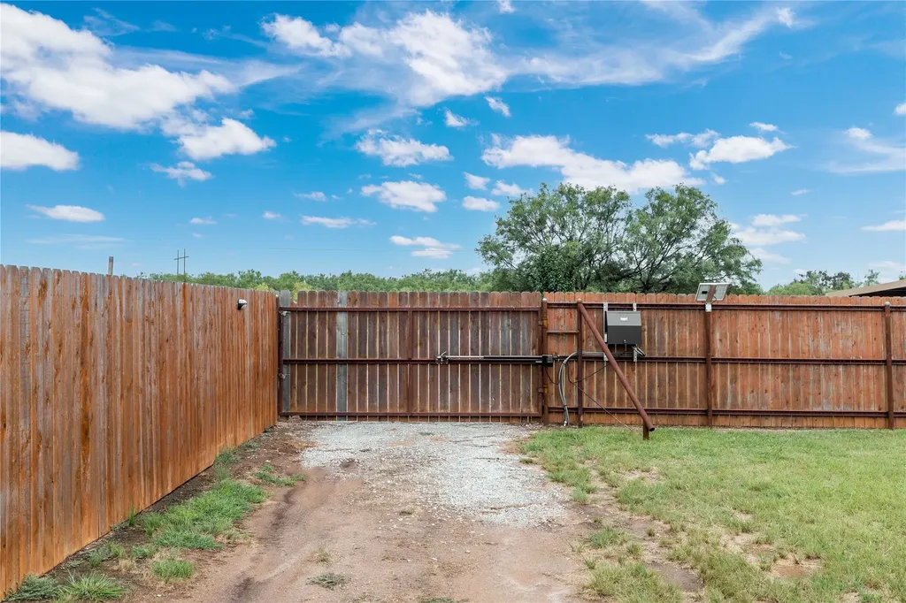 205 Briarcrest Early TX 76802
