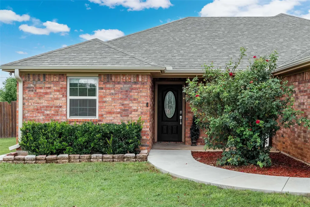 205 Briarcrest Early TX 76802