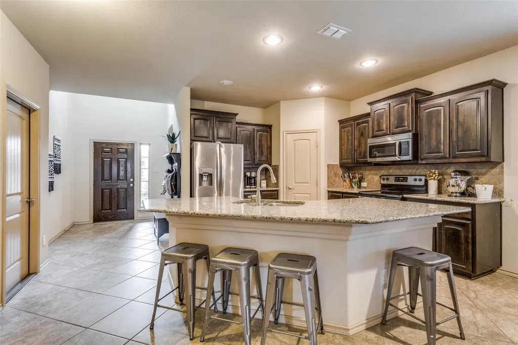 4701 Green River Drive Denton TX 76208