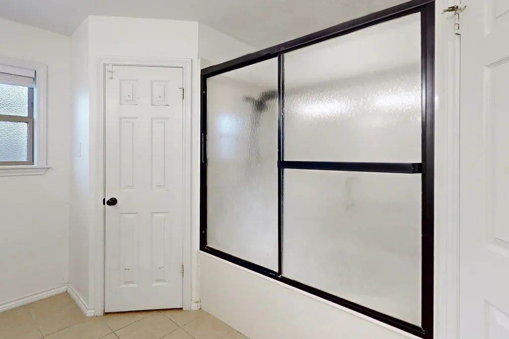 2905 Mirrormere Circle Bryan TX 77807