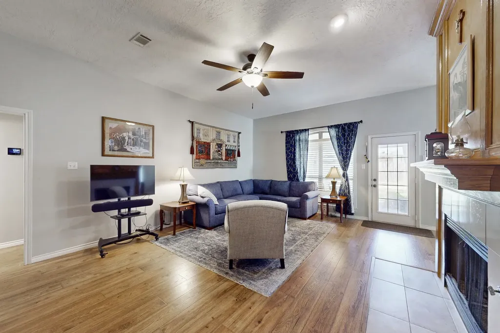 2905 Mirrormere Circle Bryan TX 77807
