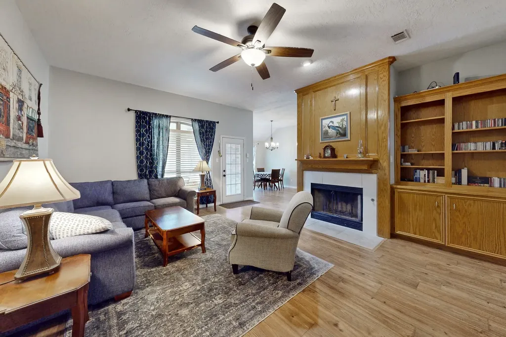 2905 Mirrormere Circle Bryan TX 77807