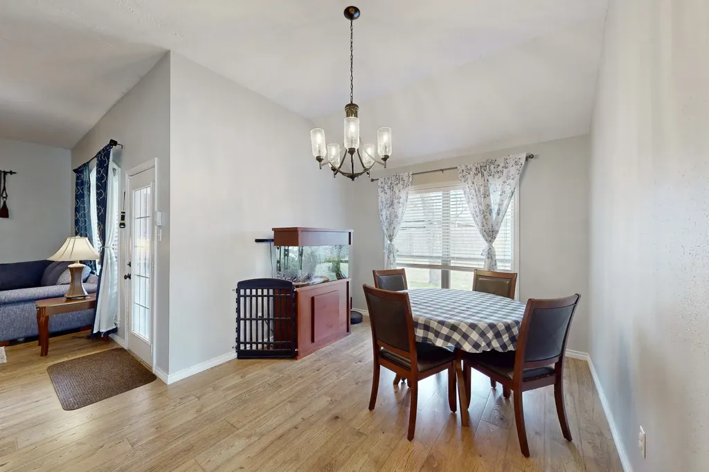 2905 Mirrormere Circle Bryan TX 77807