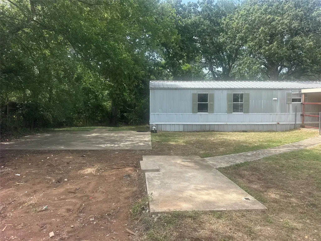 13247 Gholson Road Waco TX 76705