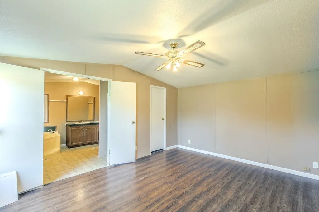 13247 Gholson Road Waco TX 76705