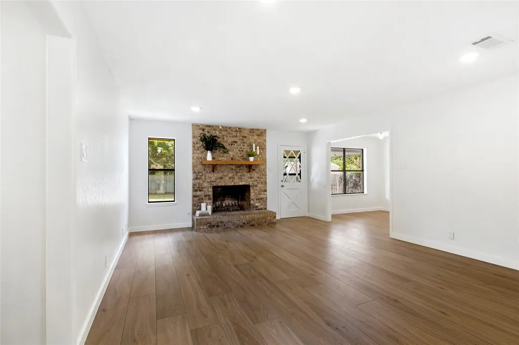 2703 Regal Drive Denison TX 75020