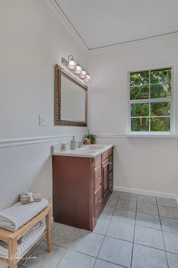 412 Forest Avenue Shreveport LA 71104
