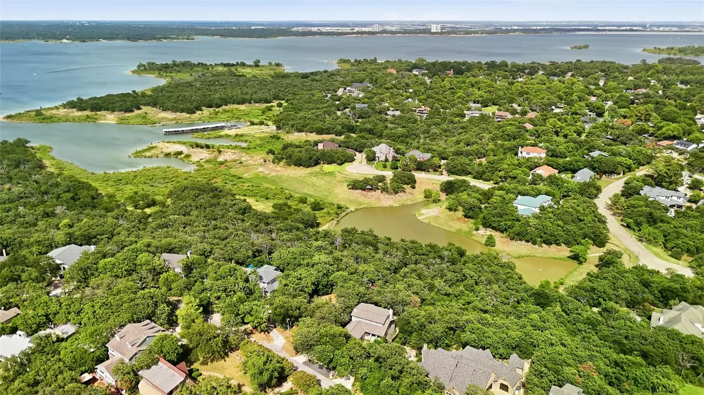 2930 Peninsula Drive Grapevine TX 76051