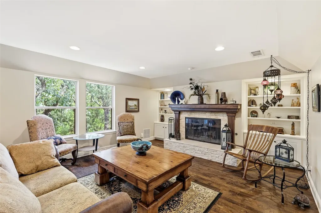 2930 Peninsula Drive Grapevine TX 76051
