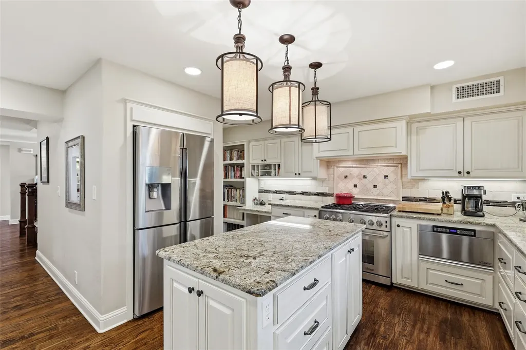 2930 Peninsula Drive Grapevine TX 76051