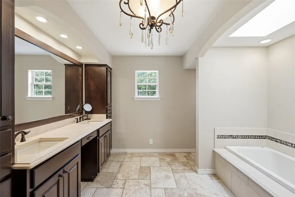 2930 Peninsula Drive Grapevine TX 76051