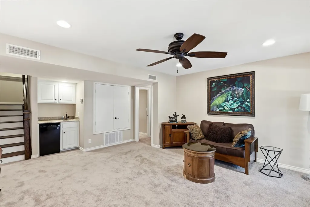 2930 Peninsula Drive Grapevine TX 76051