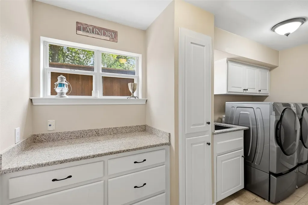 2930 Peninsula Drive Grapevine TX 76051