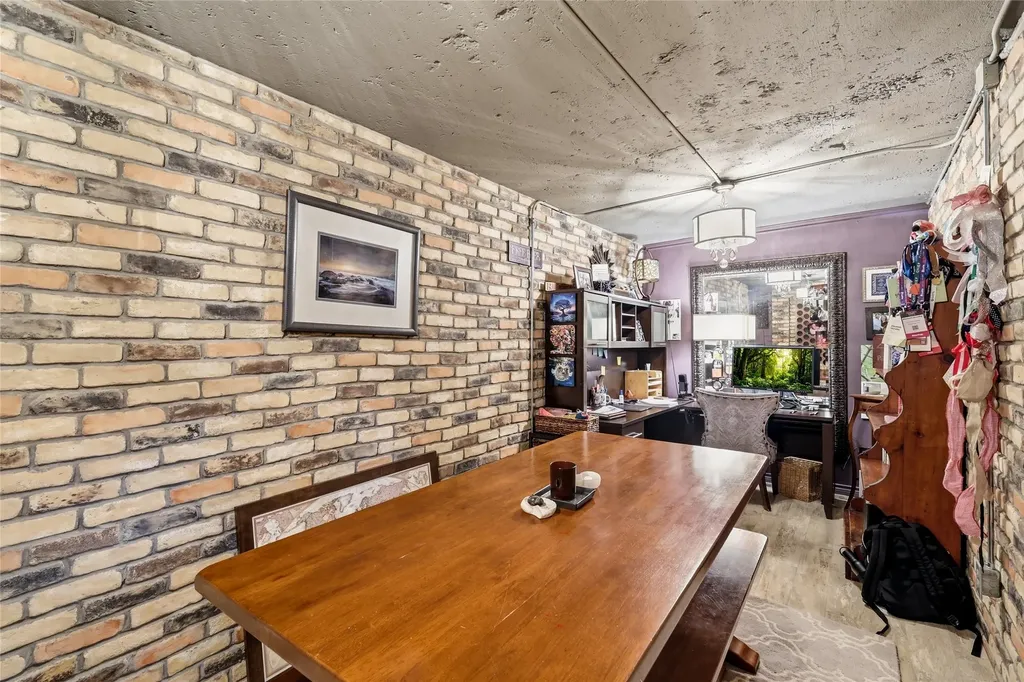 2930 Peninsula Drive Grapevine TX 76051