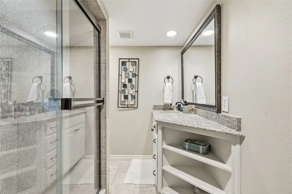 2930 Peninsula Drive Grapevine TX 76051