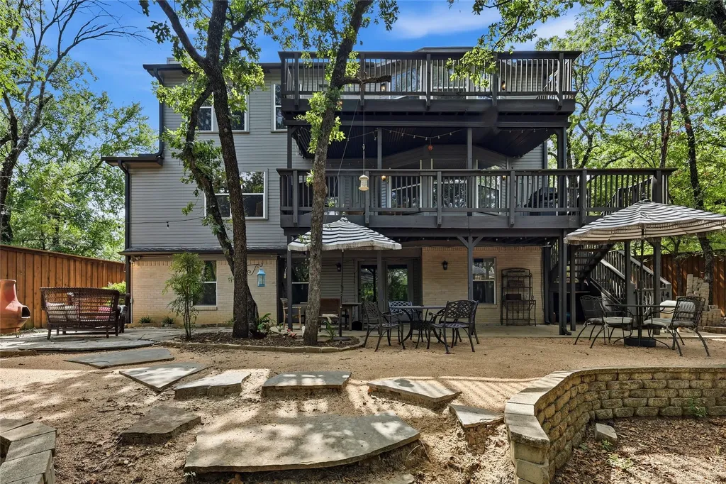 2930 Peninsula Drive Grapevine TX 76051