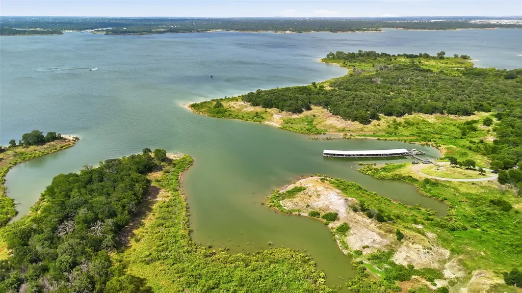 2930 Peninsula Drive Grapevine TX 76051
