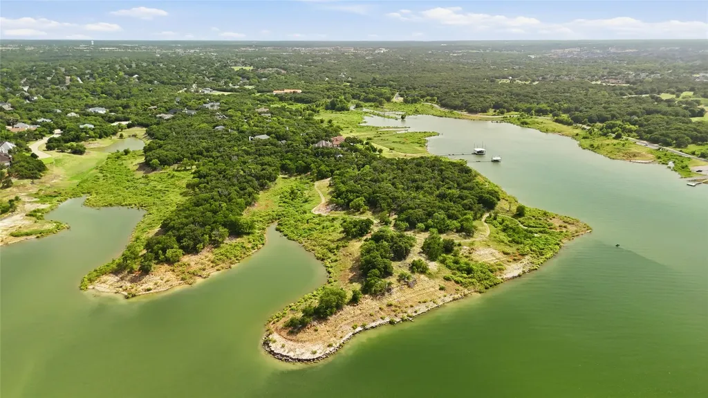 2930 Peninsula Drive Grapevine TX 76051