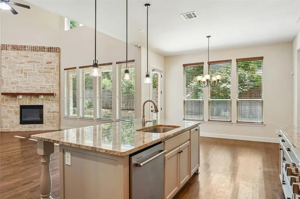1225 Huron Drive Grapevine TX 76051