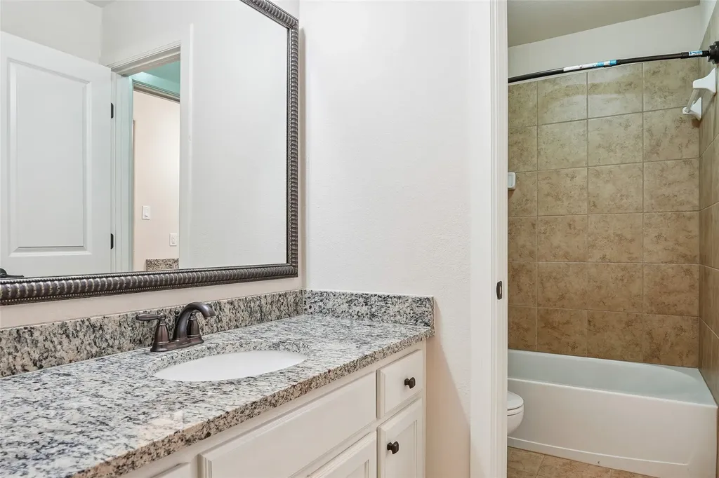 1225 Huron Drive Grapevine TX 76051