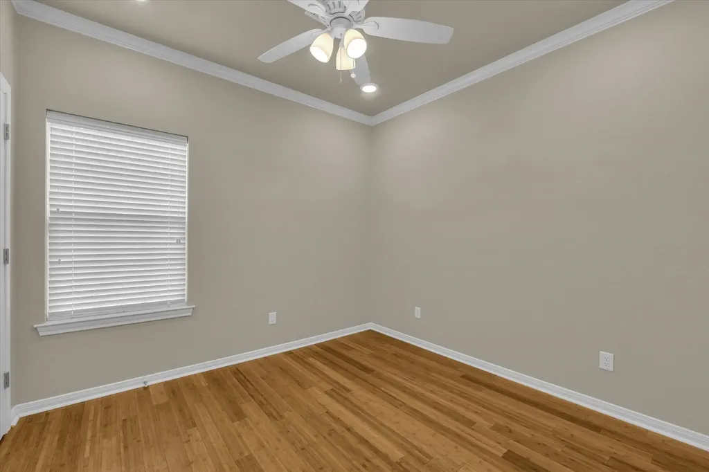 691 Park Street Mcgregor TX 76657