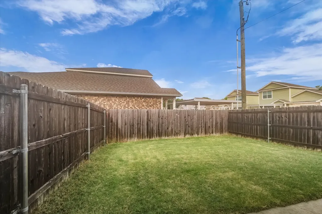 691 Park Street Mcgregor TX 76657