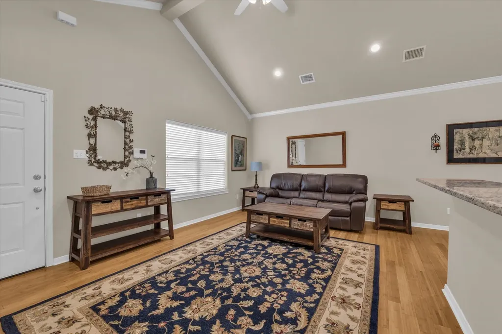 691 Park Street Mcgregor TX 76657