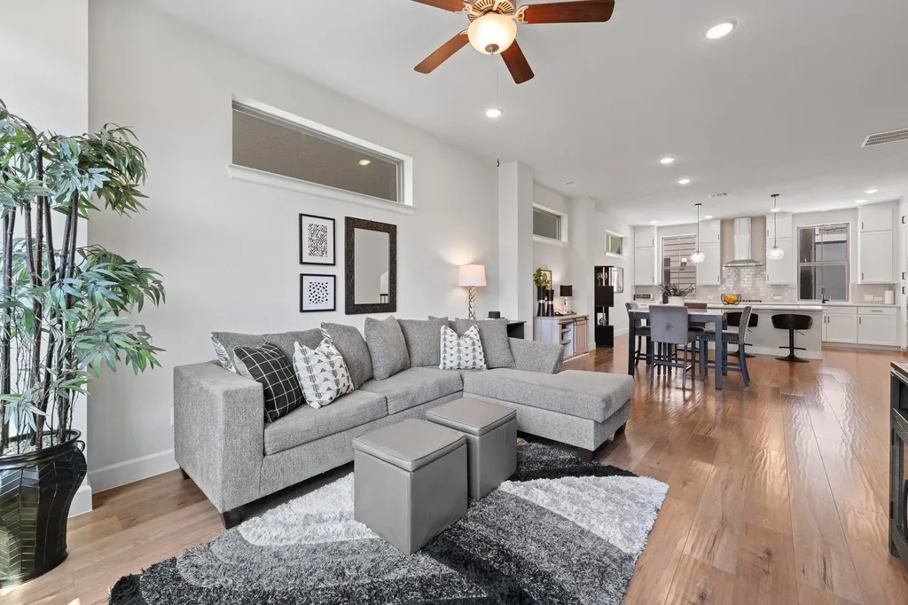 2739 Flowering Peach Lane Dallas TX 75212