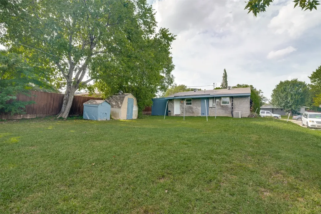 826 Beverly Drive Garland TX 75040
