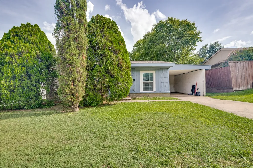 826 Beverly Drive Garland TX 75040