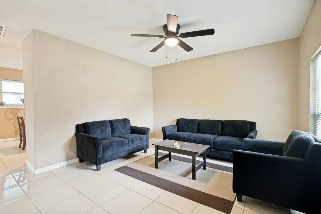 826 Beverly Drive Garland TX 75040