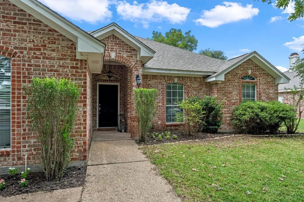 1112 Regina Drive Hewitt TX 76643