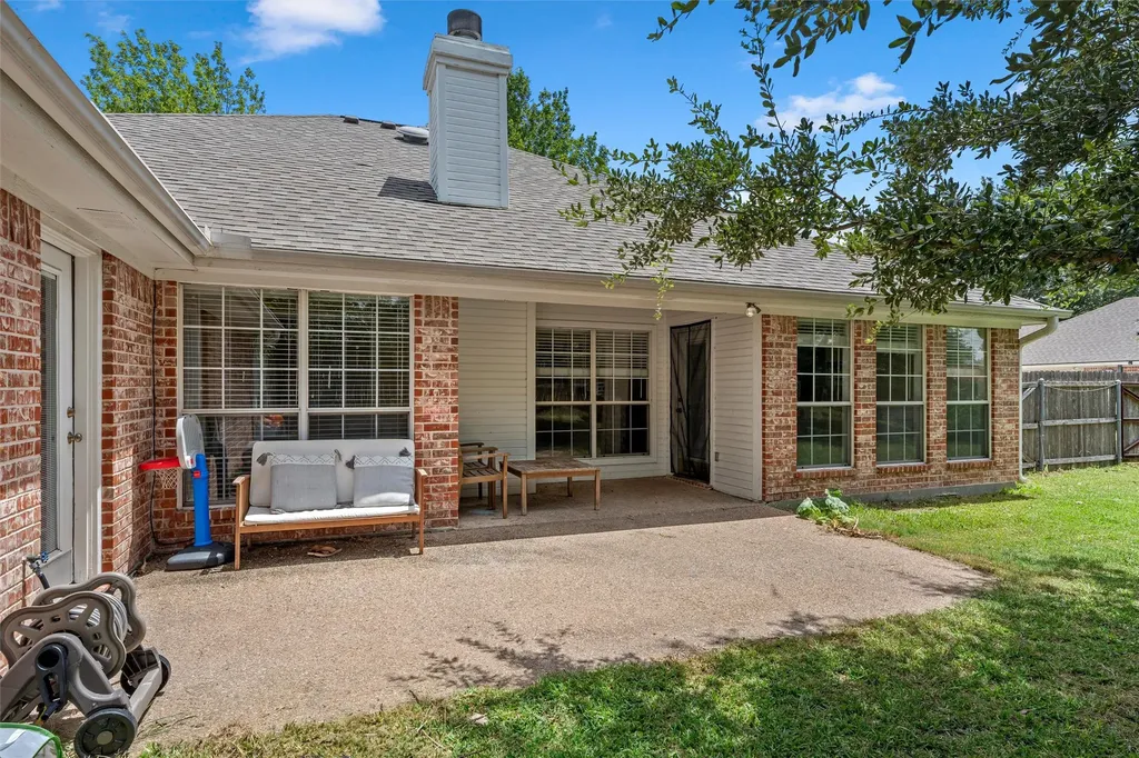 1112 Regina Drive Hewitt TX 76643