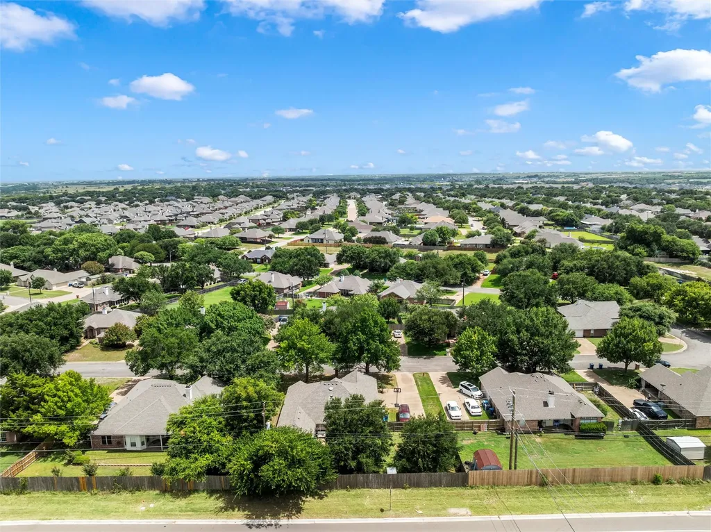 1112 Regina Drive Hewitt TX 76643