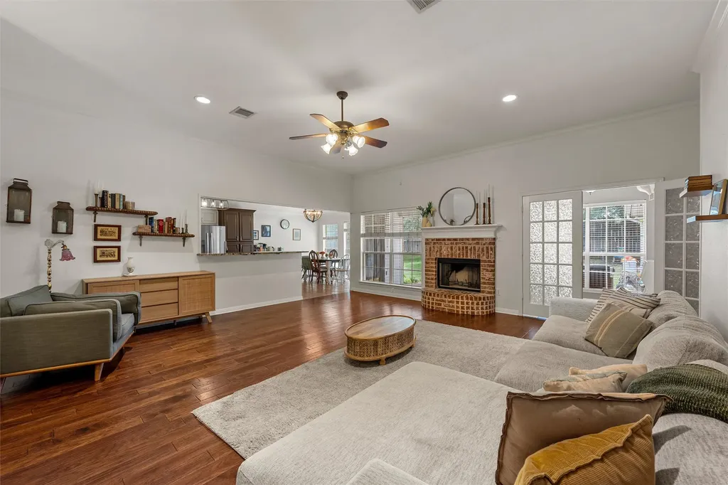 1112 Regina Drive Hewitt TX 76643