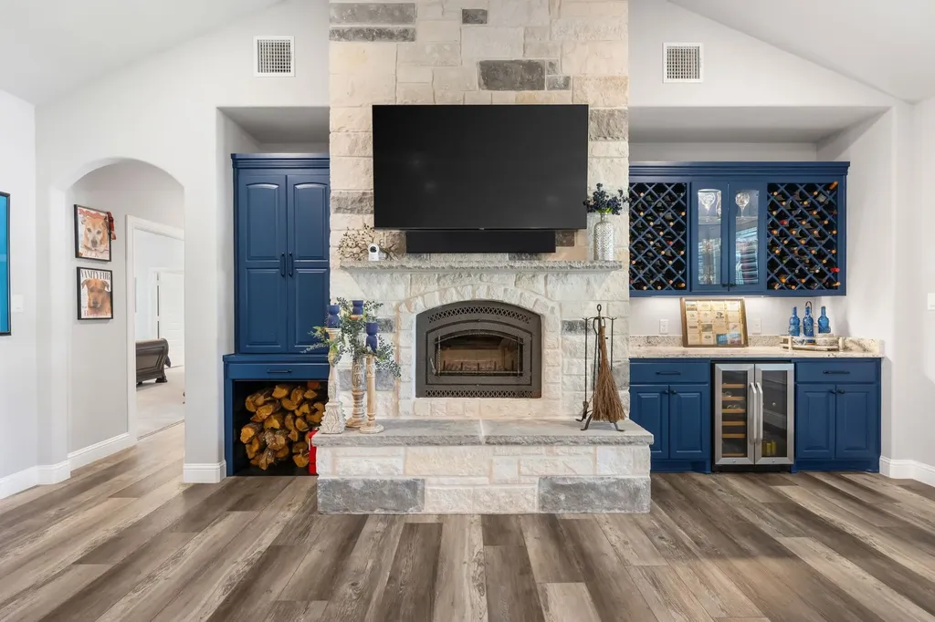 1665 Overlook Ridge Bluff Dale TX 76433