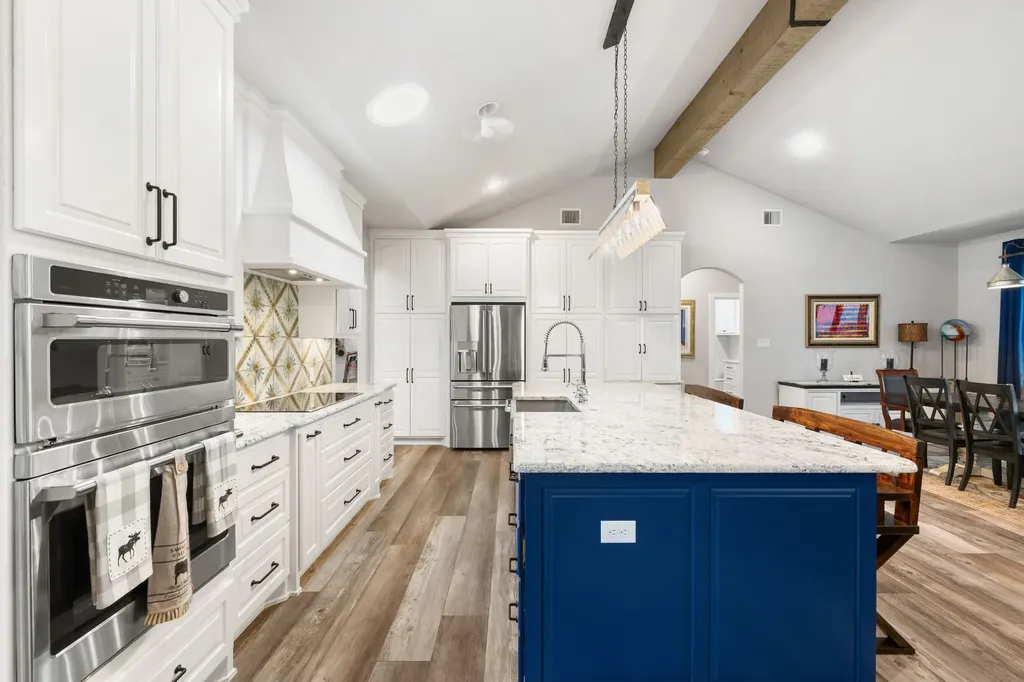 1665 Overlook Ridge Bluff Dale TX 76433