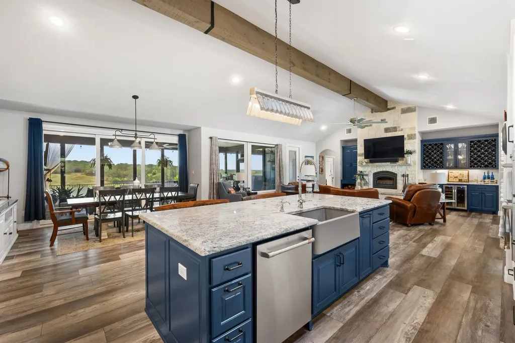 1665 Overlook Ridge Bluff Dale TX 76433