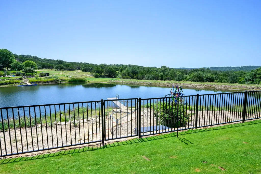 1665 Overlook Ridge Bluff Dale TX 76433