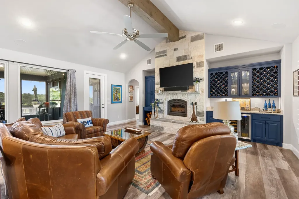 1665 Overlook Ridge Bluff Dale TX 76433